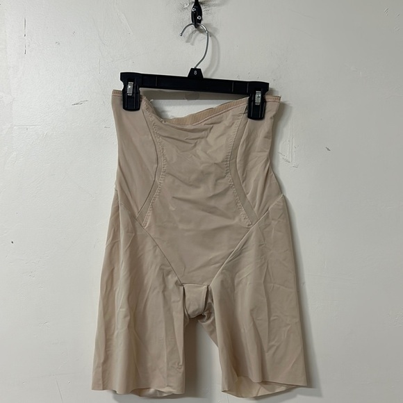 Maidenform Other - High-Waisted Shapewear Shorts